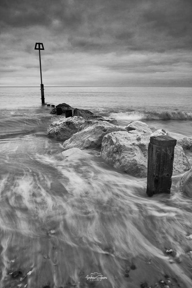 Mudeford Groyne, Mono